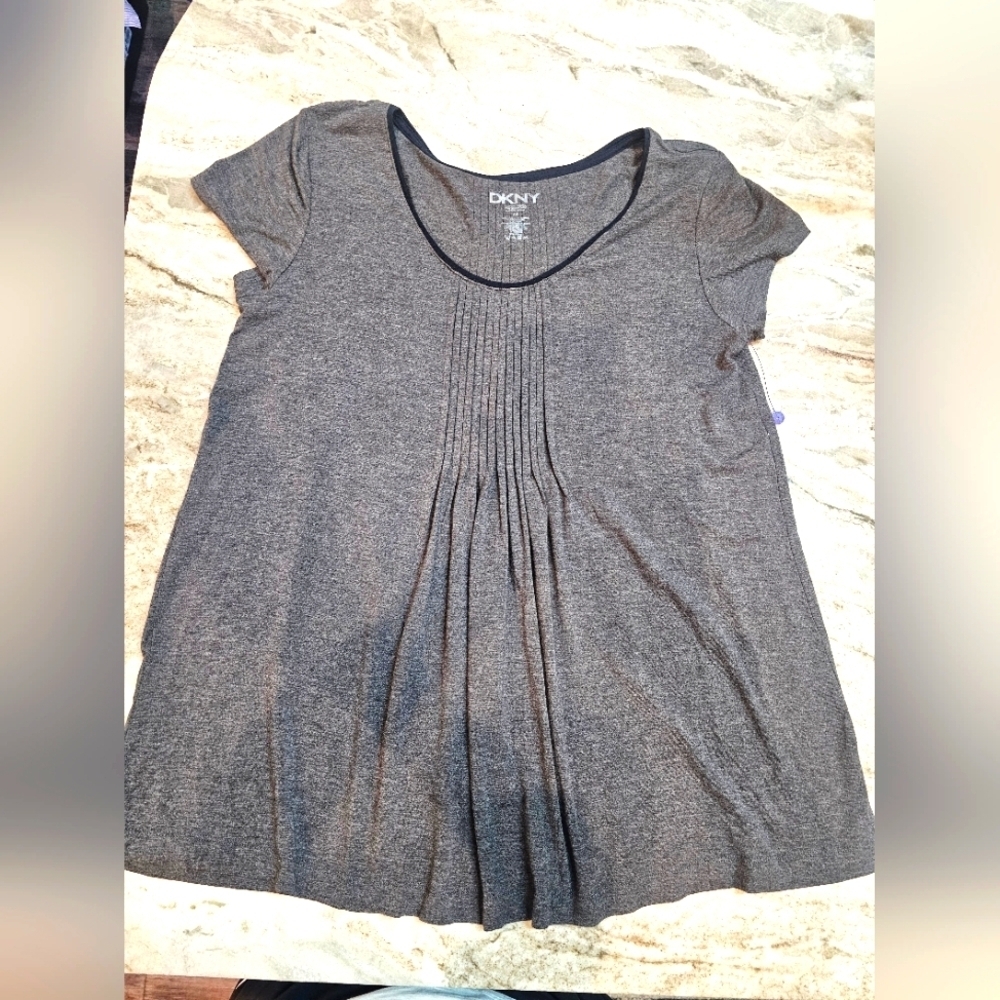 DKNY Women’s Gray Pleated Tunic Top Size M Short Sleeve Modal Stretch